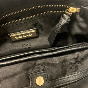 TORY BURCH Thea Black Pebble Leather Sacthel Crossbody Purse